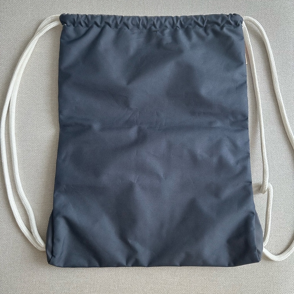New Adidas Draw String Bag - Picture 4 of 5